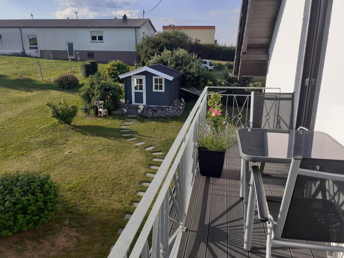 Eifelstern-Schoene Ferienwohnung Mit Balkon Kalenborn-Scheuern Kültér fotó